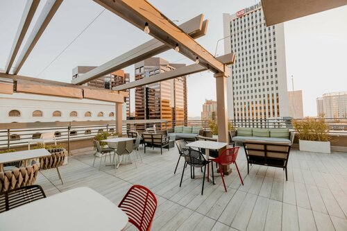 Hilton Garden Inn Phoenix Downtown, Забронировать Отель Отели Финикс с парковкой, рядом с Японский сад дружбы в Финиксе, Парковка