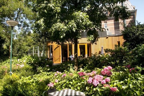 Hotel De Villa, Забронировать Отель Донген 