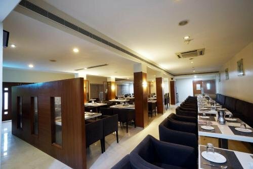 Hotel Geetha Regency, Забронировать Отель Гунтур штат Андхра-Прадеш