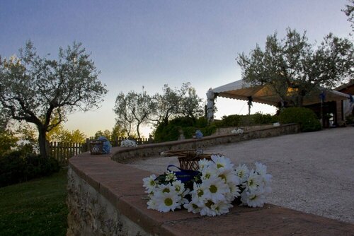 La Casella Agriturismo, Book Landbrugsophold Gualdo Cattaneo Umbrien