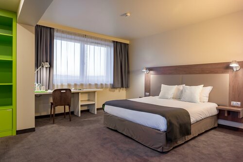 B&B Hotel Nowy Targ Centrum, Забронировать Отель «постель и завтрак» Отели Новы-Тарг с парковкой, Парковка