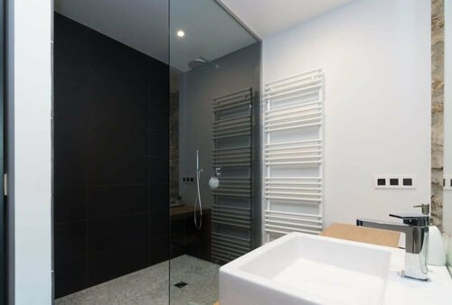 Le Petit Chalande, Book Hotel Hoteller i Rhône-Alps med parkering, Parkering