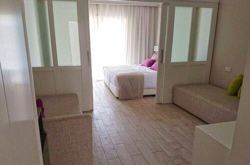 The Freij Resort, Забронировать Курортный отель Айия-Напа район Фамагуста, рядом с Пляж Катсарка