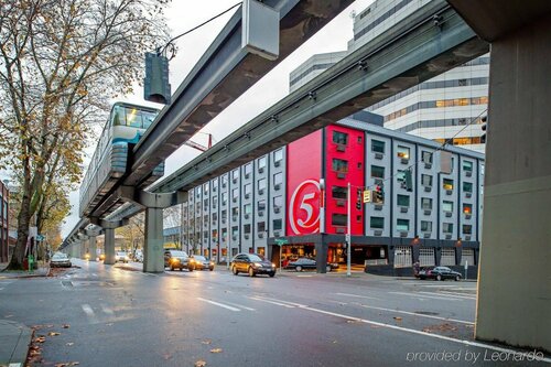 Staypineapple, Hotel FIVE, Downtown Seattle, Забронировать Отель Беллтаун Сиэтл