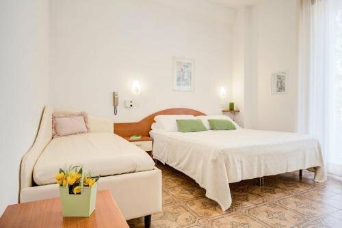 B&B Tres Jolie, Забронировать Отель «постель и завтрак» Отели Каттолики 3 звезды, 3*