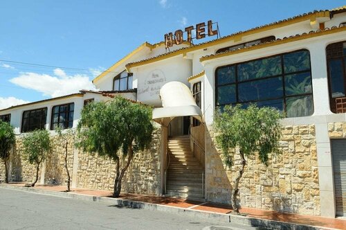 Hotel Chimborazo Internacional, Boek Hotel Hotels in Chimborazo Province met parkeren, Parkeren