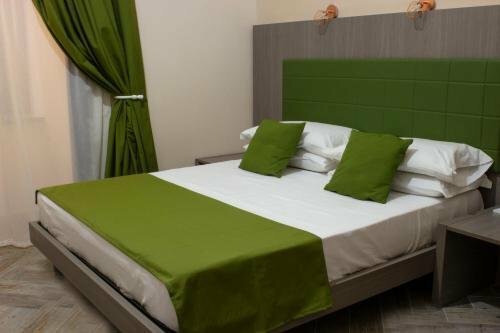 Residenza Toledo Lifestyle, Забронировать Отель Пьяцца-дель-Плебишито Неаполь, рядом с Порт Неаполя