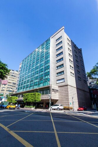 Gloria Prince, Boek Hotel Taybey China