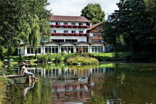 Gasthaus - Hotel Zum Hirschen, Забронировать Отель  