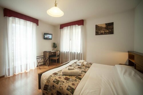 Hotel Stella Alpina, Забронировать Отель Фалькаде 