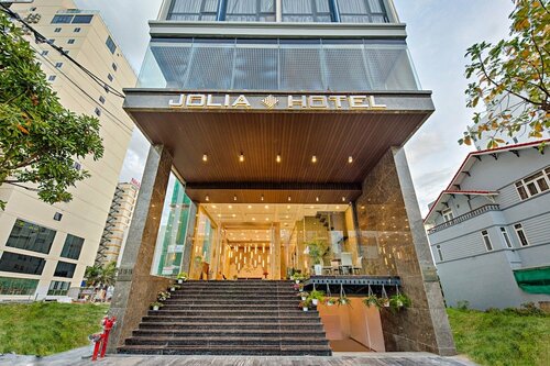 Jolia Hotel Danang Beach