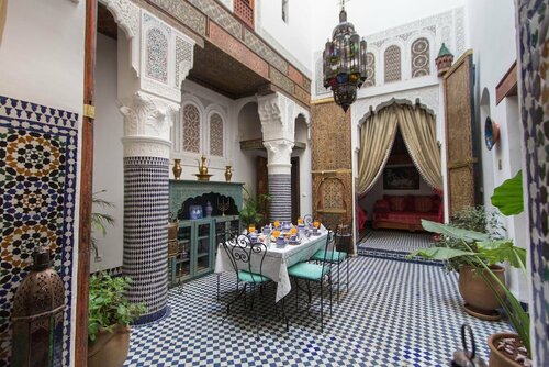 Riad Sanaa Rose, Book Bed and Breakfast Hoteller i Fez med parkering, Parkering