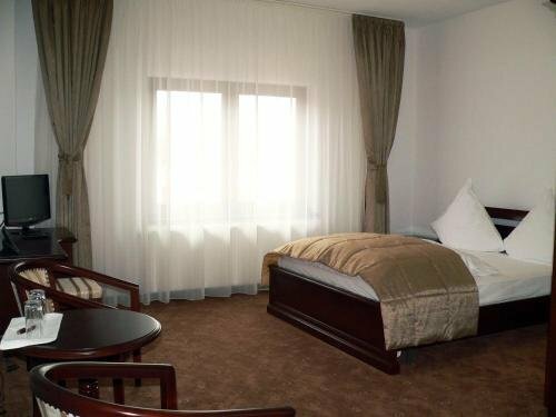 Pension Deutsches Haus, Забронировать Отель Бизнес-отели Бран, 4* 5*