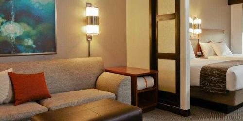 Hyatt Place Detroit/Royal Oak, Забронировать Отель Ройал-Оук Detroit Metropolitan Area, рядом с Музыкальный театр Ройал Ока