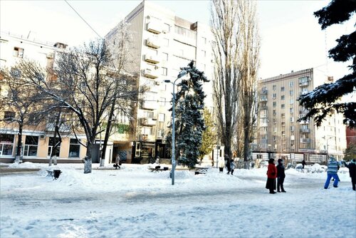 Megapolis na Karla Maksa 76, Prenota Appartamento Tsentralny 