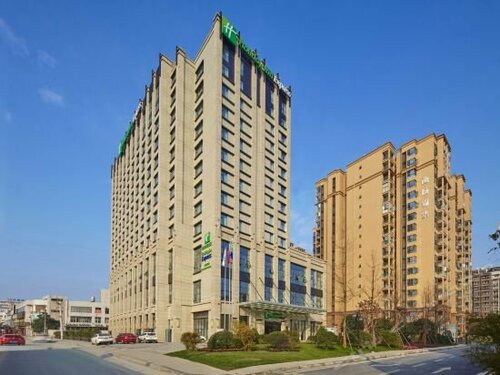 Holiday Inn Express Chengdu Huanhuaxi by IHG, Rezerwuj Hotel Hotele w Chengdu z Basenem, Basen