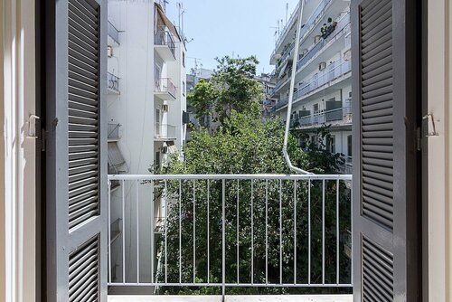Spacious two bedroom apartment in Central location, Забронировать Апартаменты/квартира Афины периферийная единица Центральные Афины