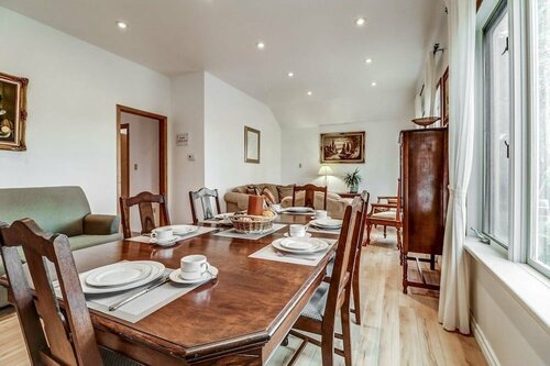 Vineyard Villa Bed & Breakfast, Book Villa Niagara-on-the-Lake Niagara Falls and Wine Country