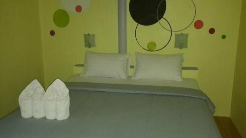 Sports Bar & Resort, Забронировать Курортный отель Курортные отели Nakhon Ratchasima Province, Курортный отель