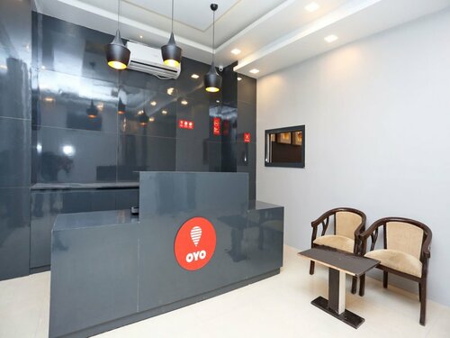 OYO 12807 Amaira Hotel and Banquets, Забронировать Отель Газиабад штат Уттар-Прадеш