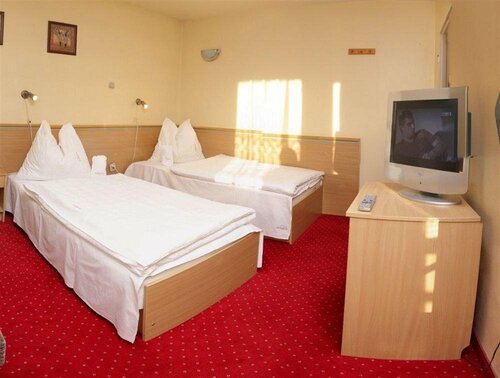 Hotel Wiktoria, Забронировать Отель Шклярска-Поремба Шклярская-Поремба, рядом с Mineralogy Museum
