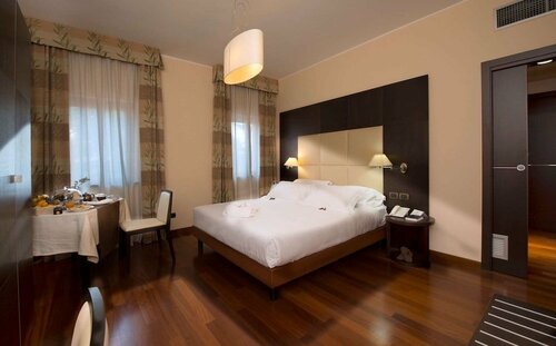 Hotel Guglielmo, Забронировать Отель Катандзаро 