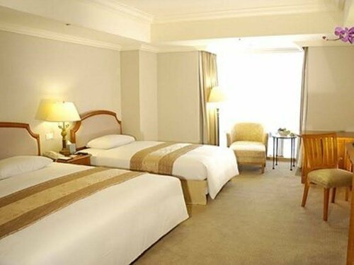 Han Hsien International Hotel, Foglalás Szálloda Szállodák Kaohsiung parkolóval, Parkolás