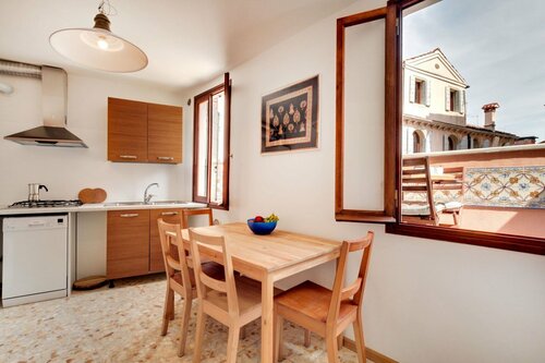Hotel Santo Stefano, Забронировать Отель «постель и завтрак» Сан-Марко Венеция, рядом с Accademia Bridge