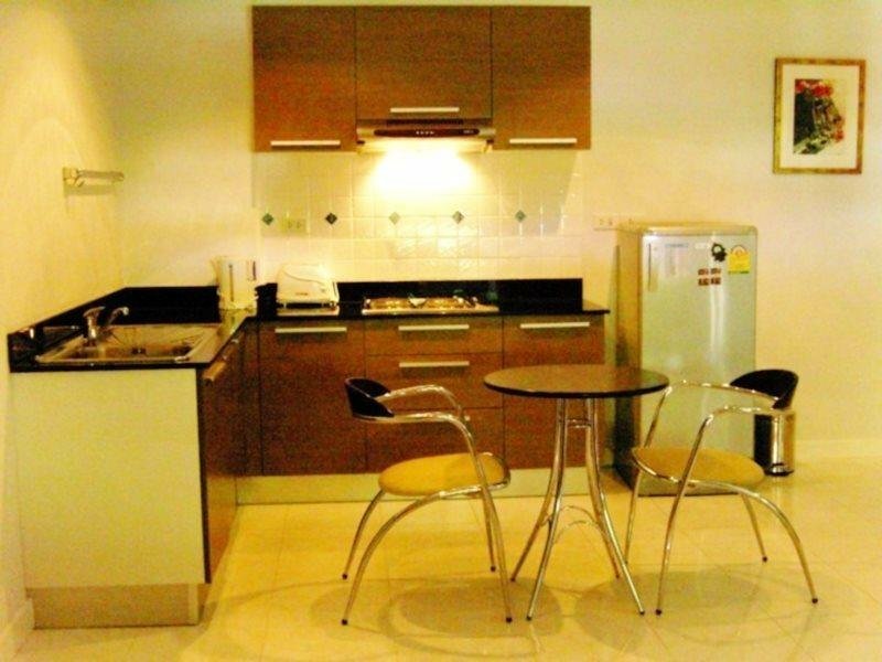 Karon Studio Service Apartment