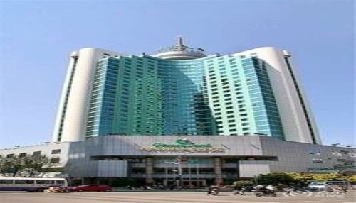 Kunming Green Land Hotel, Забронировать Отель Отели Куньмин с бассейном, рядом с Green lake, Бассейн