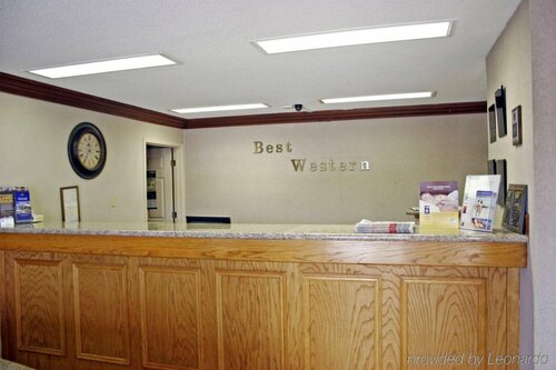 Super 8 by Wyndham Breaux Bridge, Забронировать Отель Отели Броу Бриджа с парковкой, Парковка