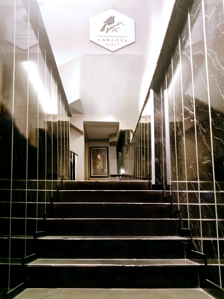 Canary Suit - Kadikoy Hotel