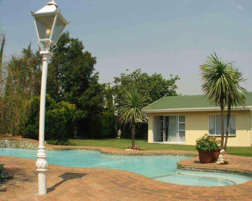 Araluen Cottage Benoni, Boek Vakantiehuis Vakantiehuizen in Benoni, Cottage