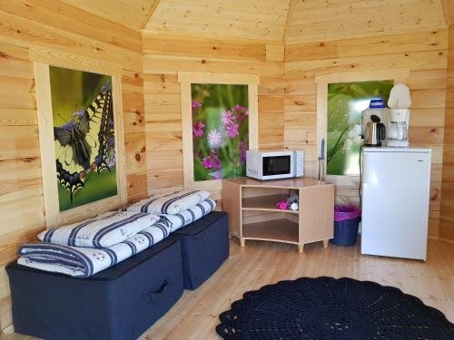 Mansikkaharju Holiday Camp, Rezerwuj Pole kempingowe Leppavirta 
