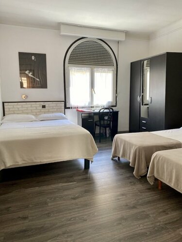 Hotel Lutetia, Забронировать Отель Отели в центре Канн с завтраком, отели в центре Канн с завтраком