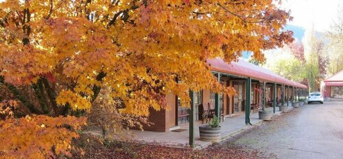The Harrietville Snowline Hotel, Buchen Sie Motel Harrietville Victorian High Country