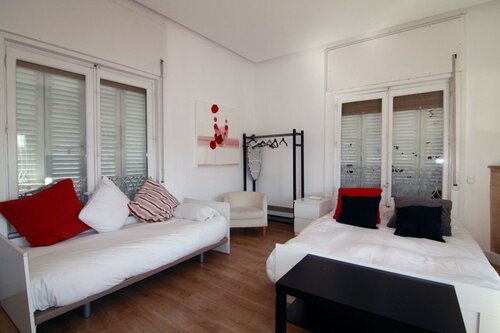 Apartamentos Sol Mayor, Забронировать Апартаменты/квартира Апартаменты Мадрида, рядом с Здание Grassy, Апартаменты/квартира