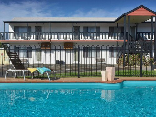 Heyfield Motel and Apartments, Забронировать Апартаменты/квартира Лейкс-Энтранс Gippsland, рядом с Боулинг-клуб Lakes Entrance