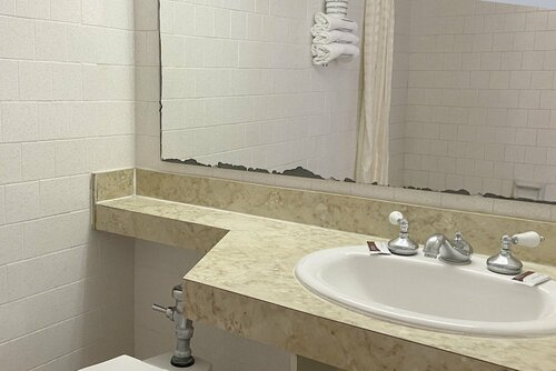 Scottish Inns Alice, Book Hotel Hoteller i Houston med parkering, Parkering