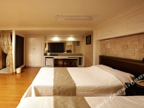 Palace Tourist Hotel, Забронировать Отель Munsan Кванджу