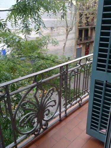 Hostal Apolo, Забронировать Отель Сантс-Монжуик , рядом с Бассейн в Монжуике