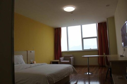 7 Days Inn Wuhan International Exhibition Center Branch, Rezerwuj Hotel Hotele w Hubei z Parkingiem, Parking