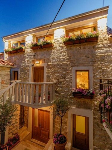 Luxury View Marjan