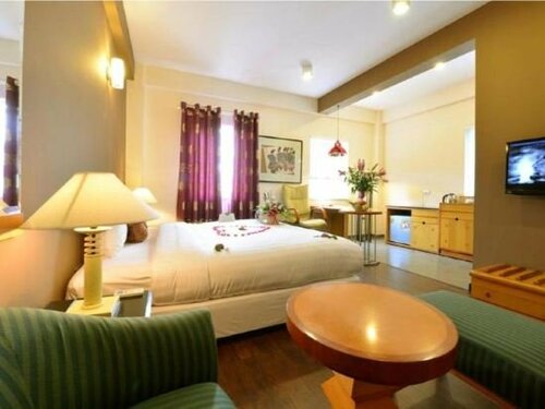 Hanoi Golden Sunshine Villa Hotel and Travel, Забронировать Отель Хоанкием Ханой, рядом с Парк им. Ленина