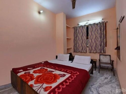 Shree Hare Rama Hare Krishna Hotel, Забронировать Отель Отели Варанаси по системе «всё включено», Всё включено