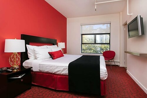 Moda Hotel, Забронировать Отель Отели Lower Mainland British Columbia с парковкой, Парковка