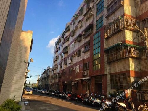 Peace Home Guest House II, Boek Pension Hotels in Regio PingTung met parkeren, Parkeren