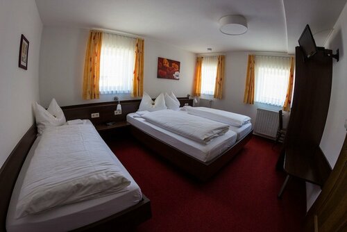 Ratskeller Niederurff - Hotel & Restaurant, Забронировать Отель Отели Бад-Цвестен с парковкой, Парковка