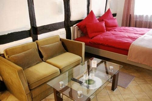 Altstadt-Hotel Gelnhausen, Забронировать Отель Отели Шпессарт с завтраком, Завтраки