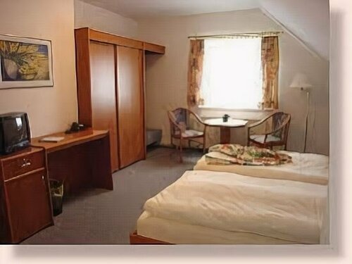 Hotel Garni Burgstemmer Hof, Reservar Hotel Nordstemmen 